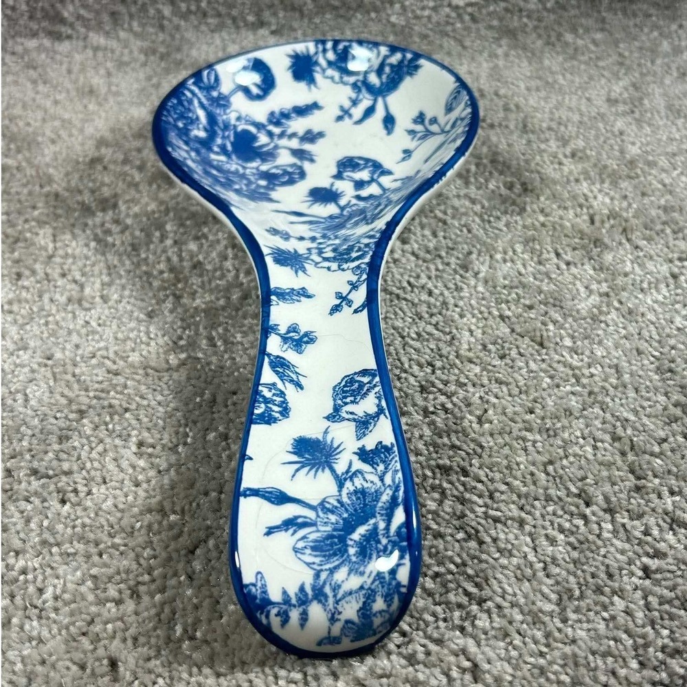 CottageCore Spoon Rest Blue White Floral Ceramic -10 Strawberry Street